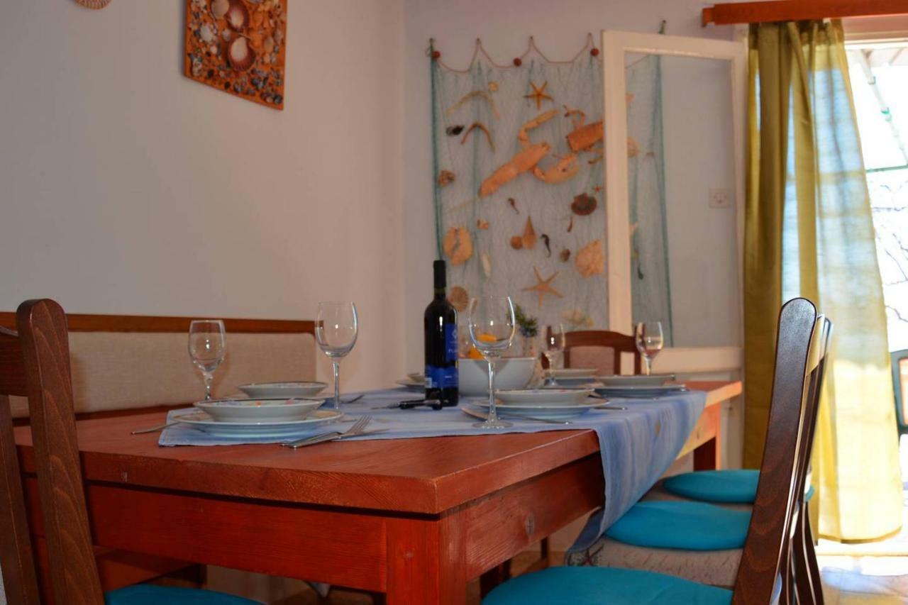 Holiday House Maretta - Apartment No 1 Луково-Шугарье Экстерьер фото