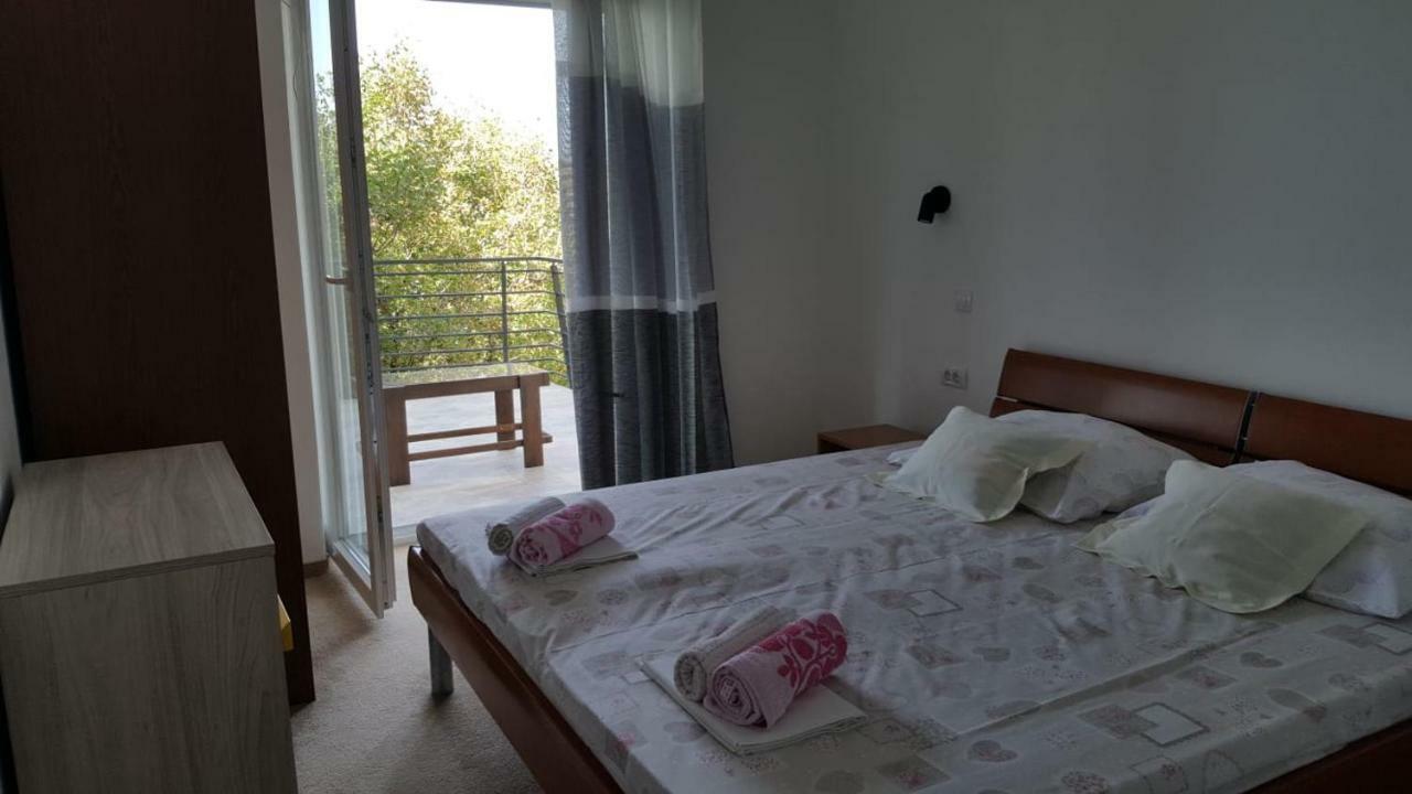 Holiday House Maretta - Apartment No 1 Луково-Шугарье Экстерьер фото